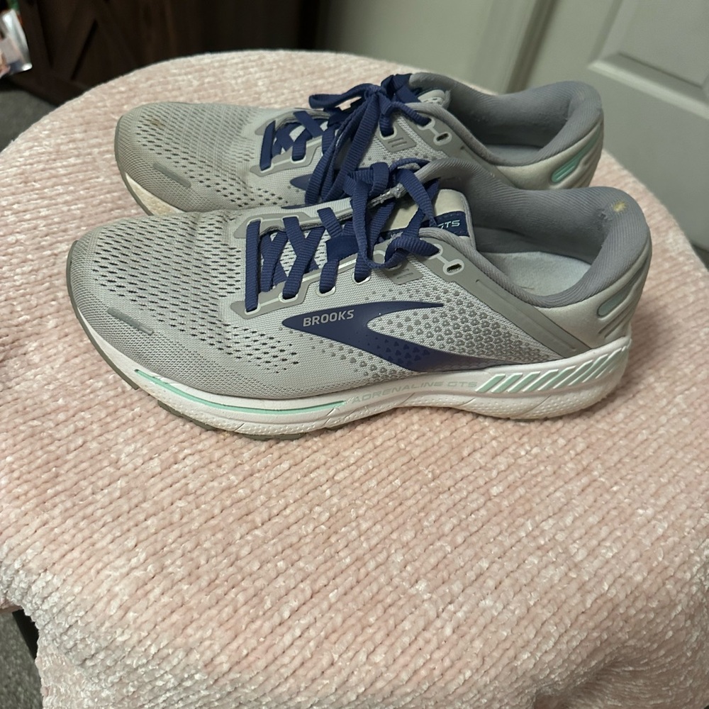 Brooks Gray and Blue Athletic Running Shoes with Breathable Mesh